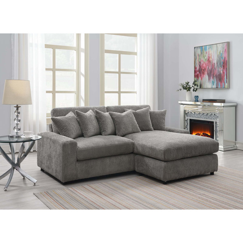 Sectional Sofa w/6 Pillows