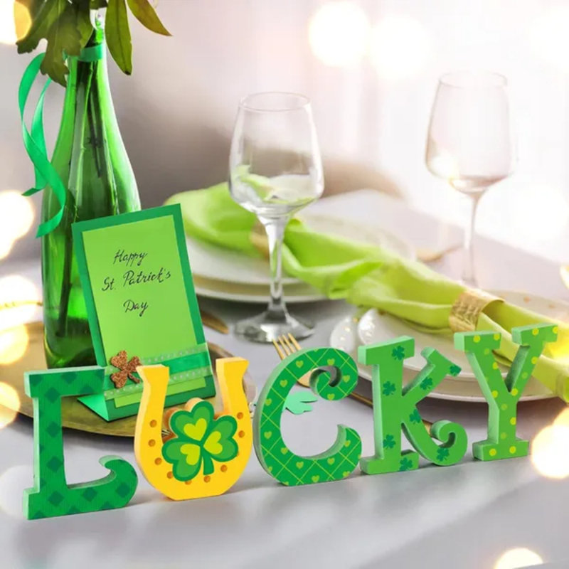 Décoration de lettre «chanceux» en bois de la Saint-Patrick - pièce maîtresse de table Shamrock 5 pièces pour la maison et le plateau à niveaux