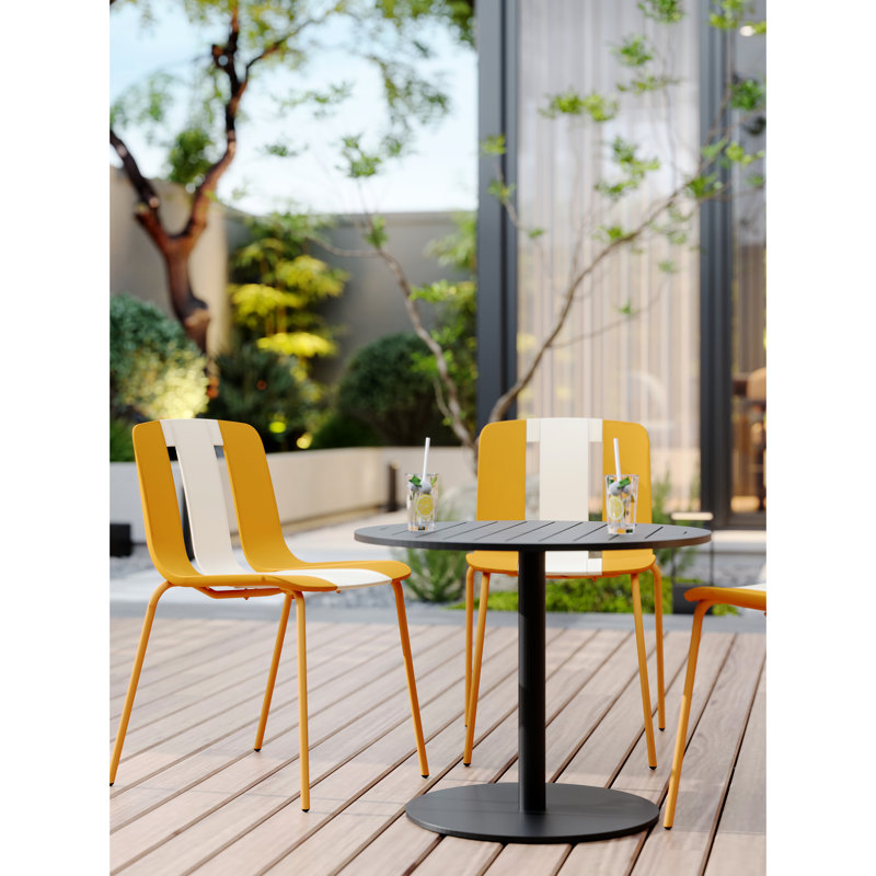 Ensemble de 4 chaises rayées avec blocs colorés et fabrication en métal beige / orange / blanc. Assise confortable pour de longues périodes, style élégant, adaptable aux styles de décoration, chaises, rayures, Pp