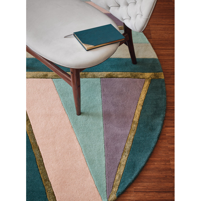 Hand Tufted Area Rug in Pink/Green, Round 4'11"
