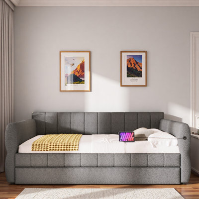Upholstered Daybed With Usb And Trundle by Red Barrel Studio