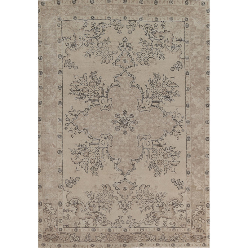 Tapis traditionnel délavé 6 x 9