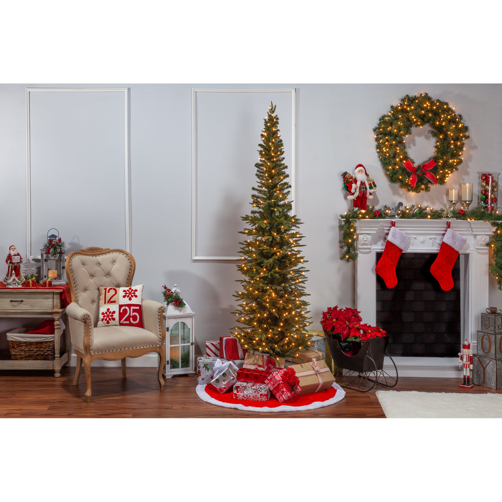 Gulshtab Lighted Artificial Pine Christmas Tree, 7.5'