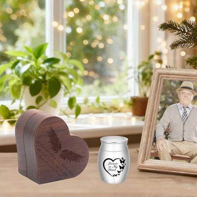 Petite urne à cendres en forme de cœur avec boîte à souvenirs