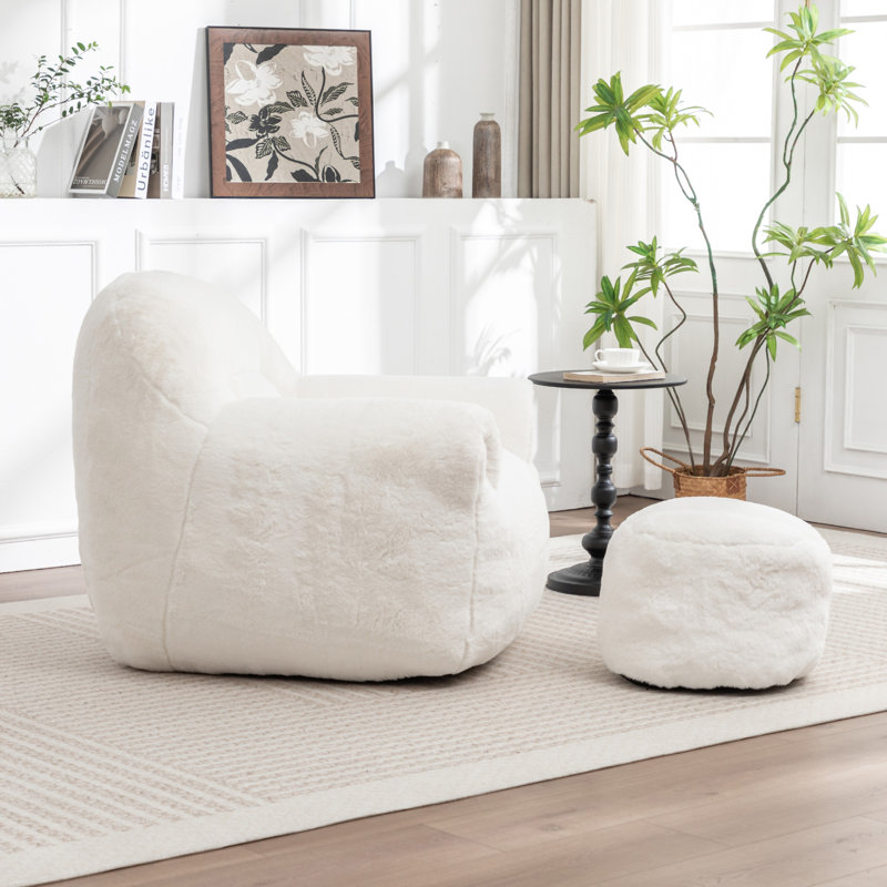 Fauteuil à billes, Fausse fourrure blanche