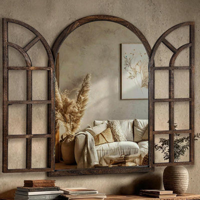 Miroir mural arqué avec cadre de fenêtre en bois, miroir rustique de style campagnard à arche rustique 38X26 pour mur, salon, chambre à coucher, entrée (brun)