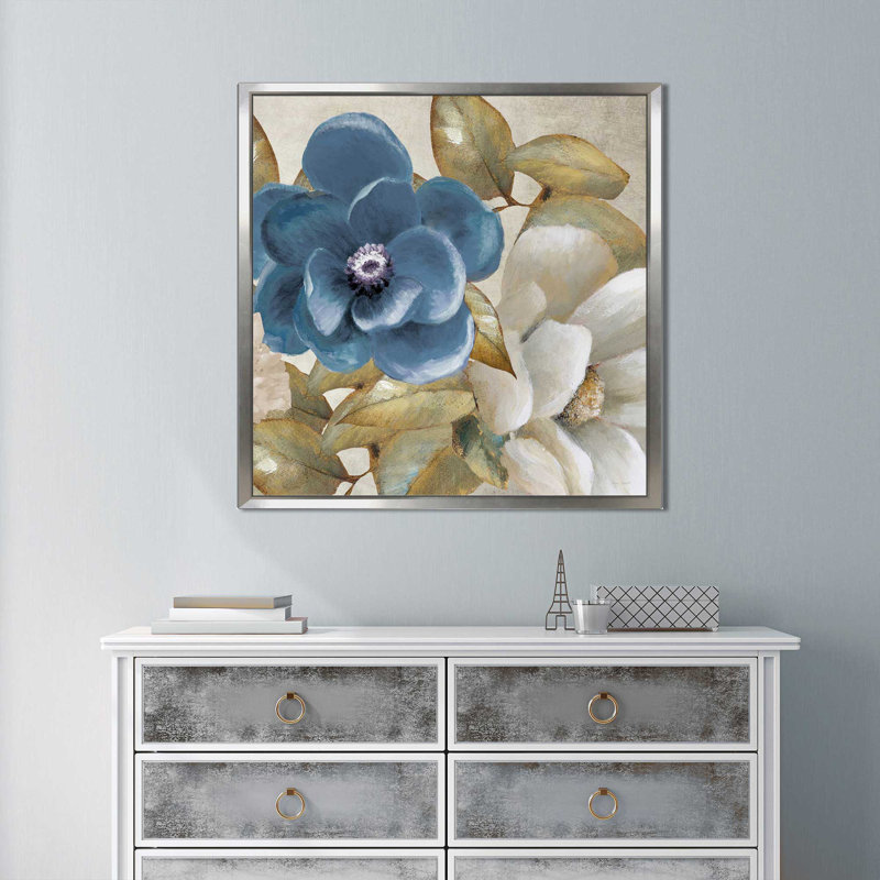 «Russio Blue Magnolias», reproduction de peinture à l'acrylique encadrée, H 27,5 po x l 27,5 po x P 2 po, Encadrement argenté