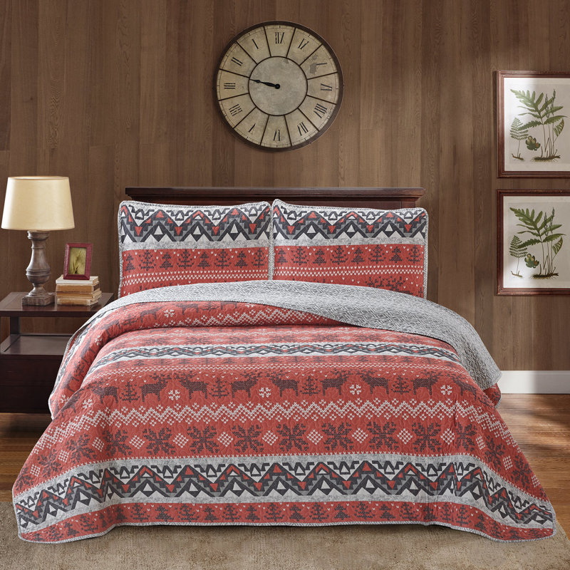 Polyester Geometric Shapes Quilt, King Quilt + 2 Shams