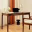 Bureau rectangulaire en noyer massif avec 2 tiroirs-470027953
