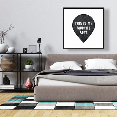 It's It's Favorite Spot - Toile encadrée, décor de femme blanche
