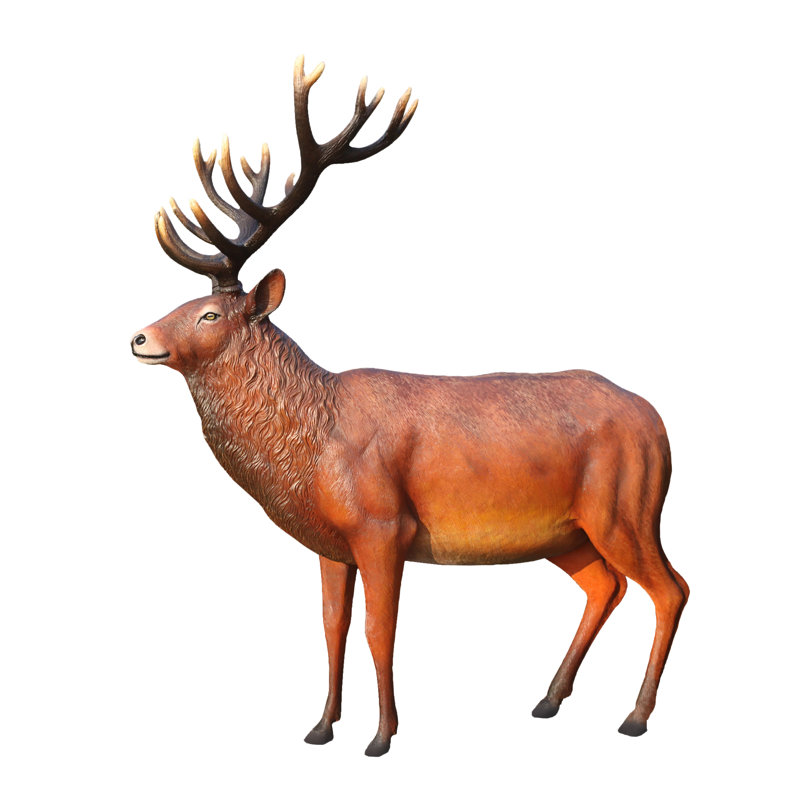 Statue à l’échelle du cerf rouge à l’échelle grand