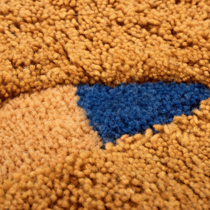 T-Rex Hand-tufted Rug, Rectangle 5' x 7'