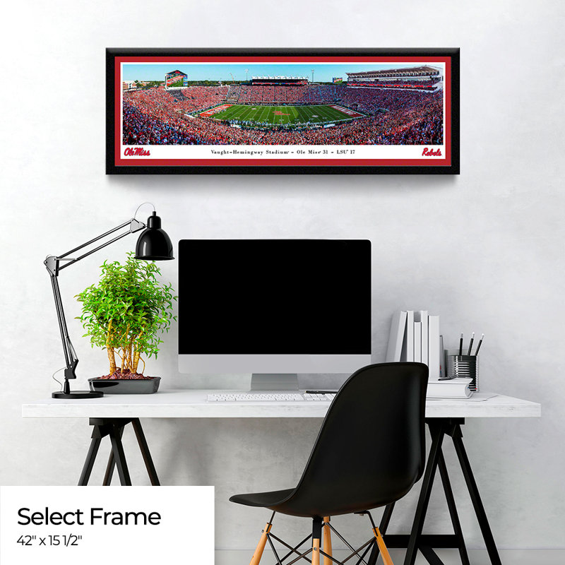 Impression panoramique Ole Miss Football, Cadre noir, H 15,5 po x l 42 po x P 1,375 po