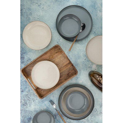 Service de table (16 pièces)