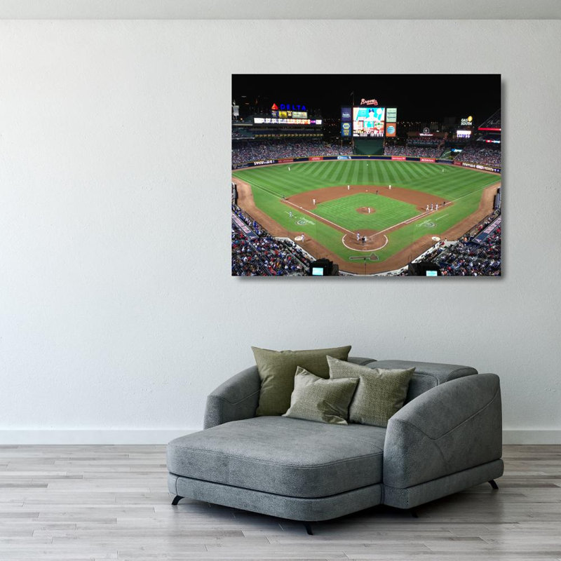 Turner Field, H 28 po x l 37 po