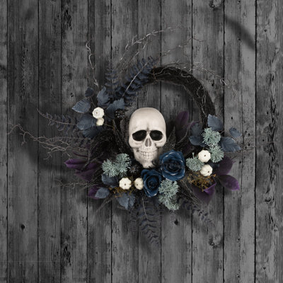 24in. Halloween Skull Wreath