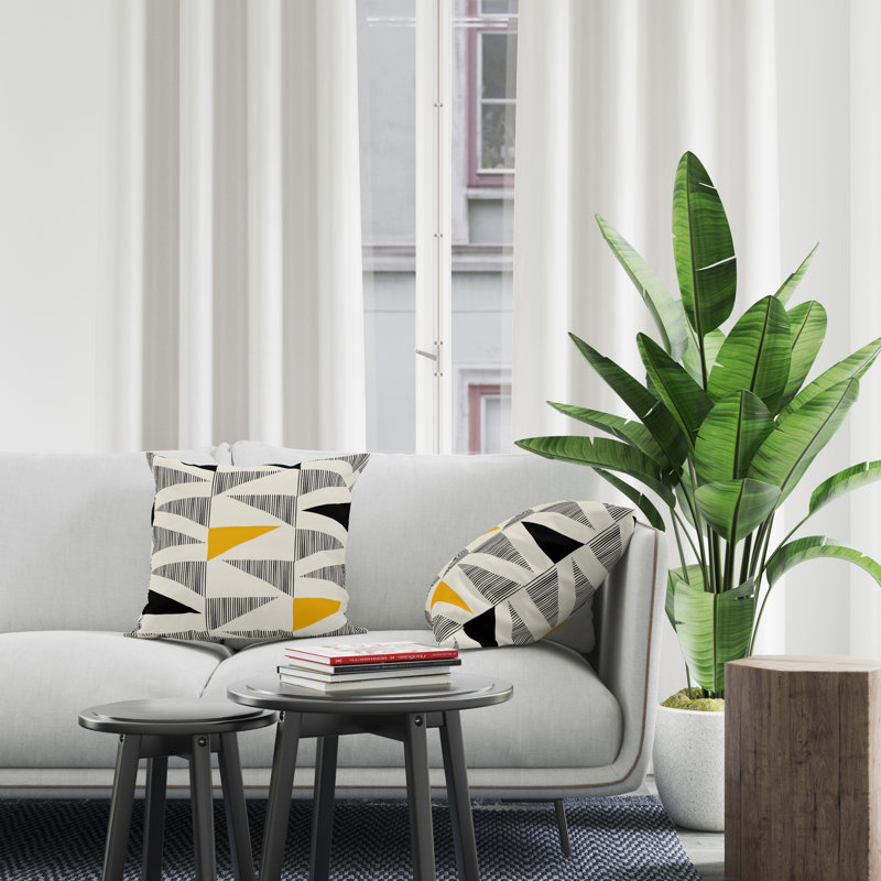 Jeté carré / extérieur en polyester Chamu, L 17 po x H 17 po, Jaune / noir