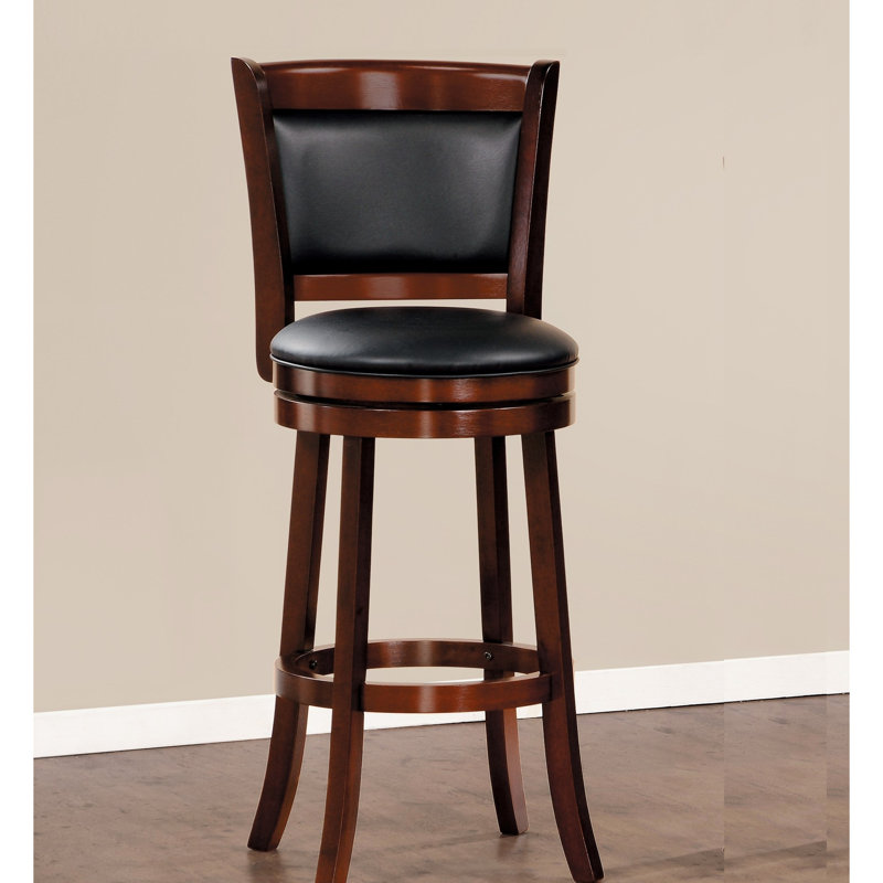 Chaise pivotante en cerisier foncé avec base en bois massif et structure de pub rembourrée en similicuir