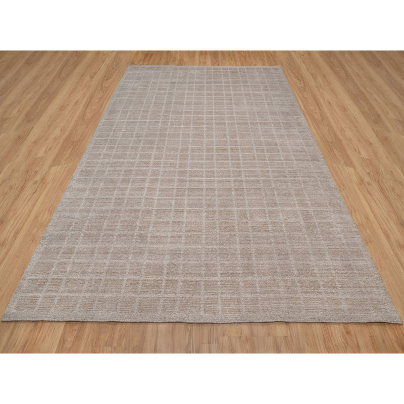 Tapis unique 8 pi 3 po x 9 pi 10 po Sreeya