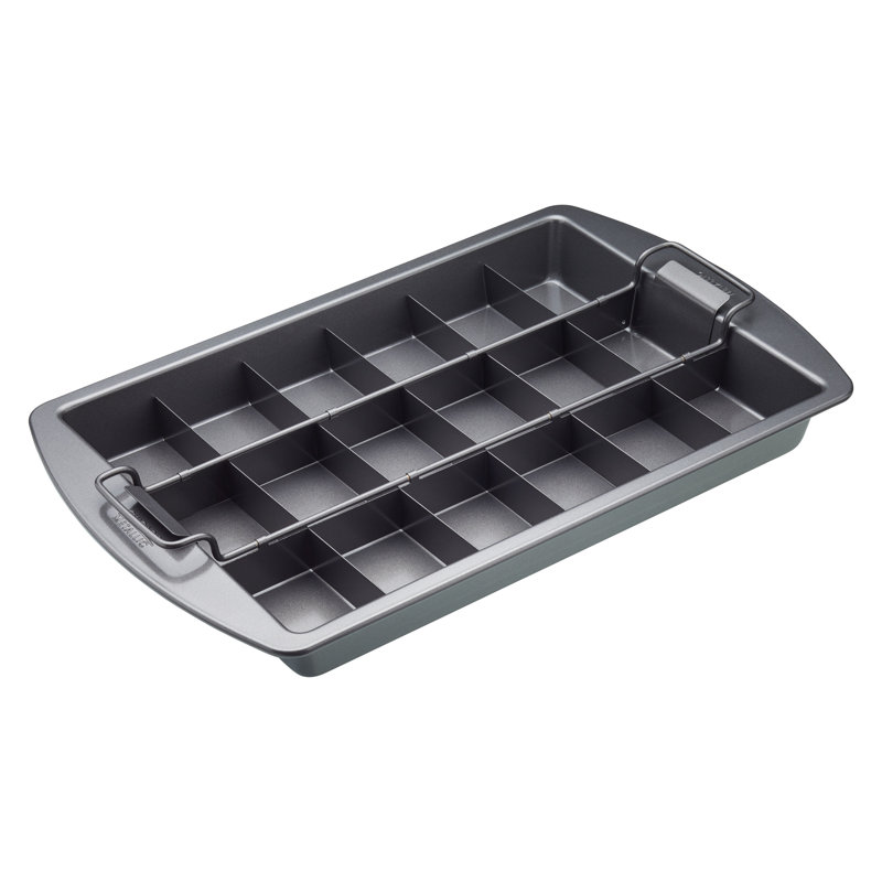 Chicago Metallic Non-Stick Carbon Steel Mould with Lid