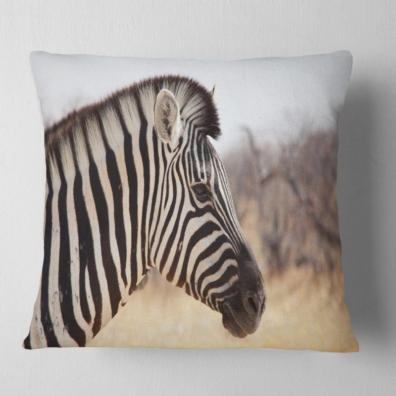 Magnifique zèbre dans la forêt - coussin à imprimé animal, 18 po x 18 po, Carré