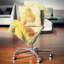 Bouquet de fleurs de renoncule jaune - coussin à imprimé floral-29960804-29963043