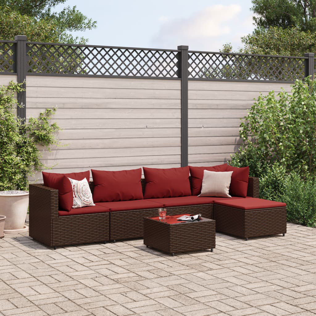 Gartensofa mit Kissen