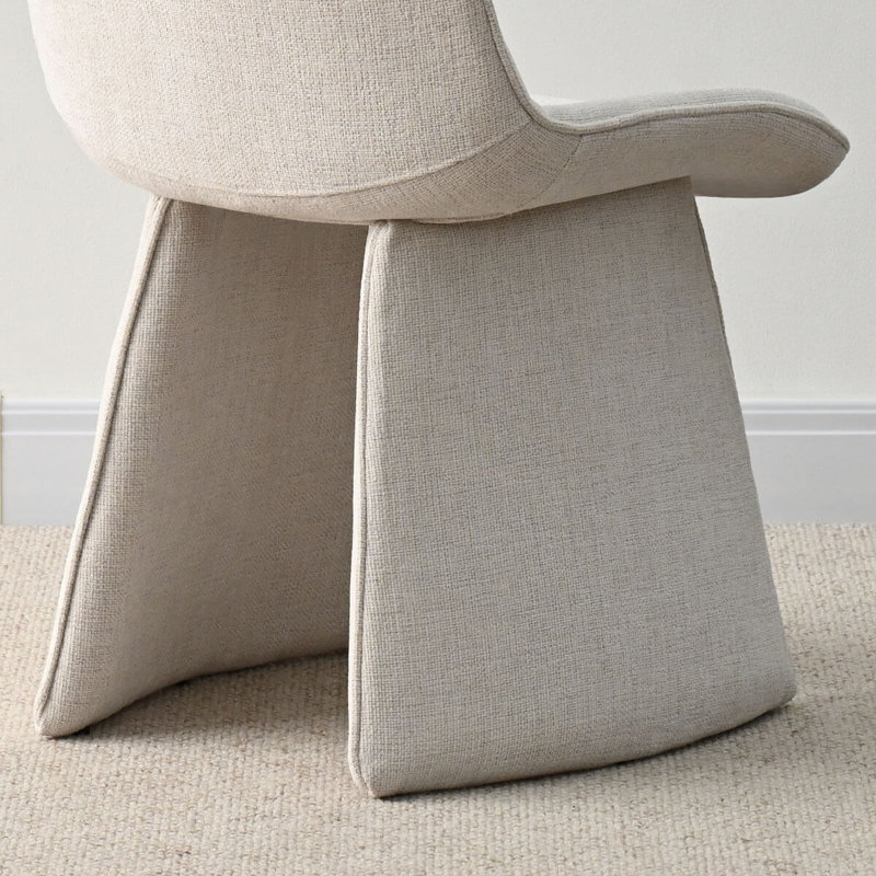 Chaises d'appoint modernes rembourrées avec silhouette incurvée, Beige