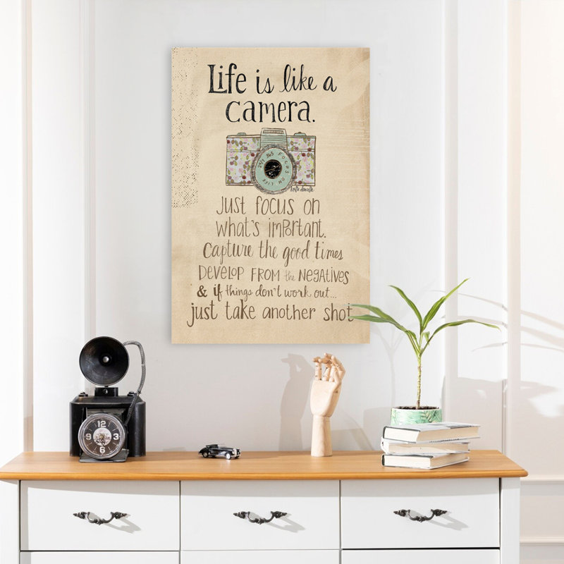 La vie est comme une caméra - citation inspirante rétro, H 16 po x l 24 po