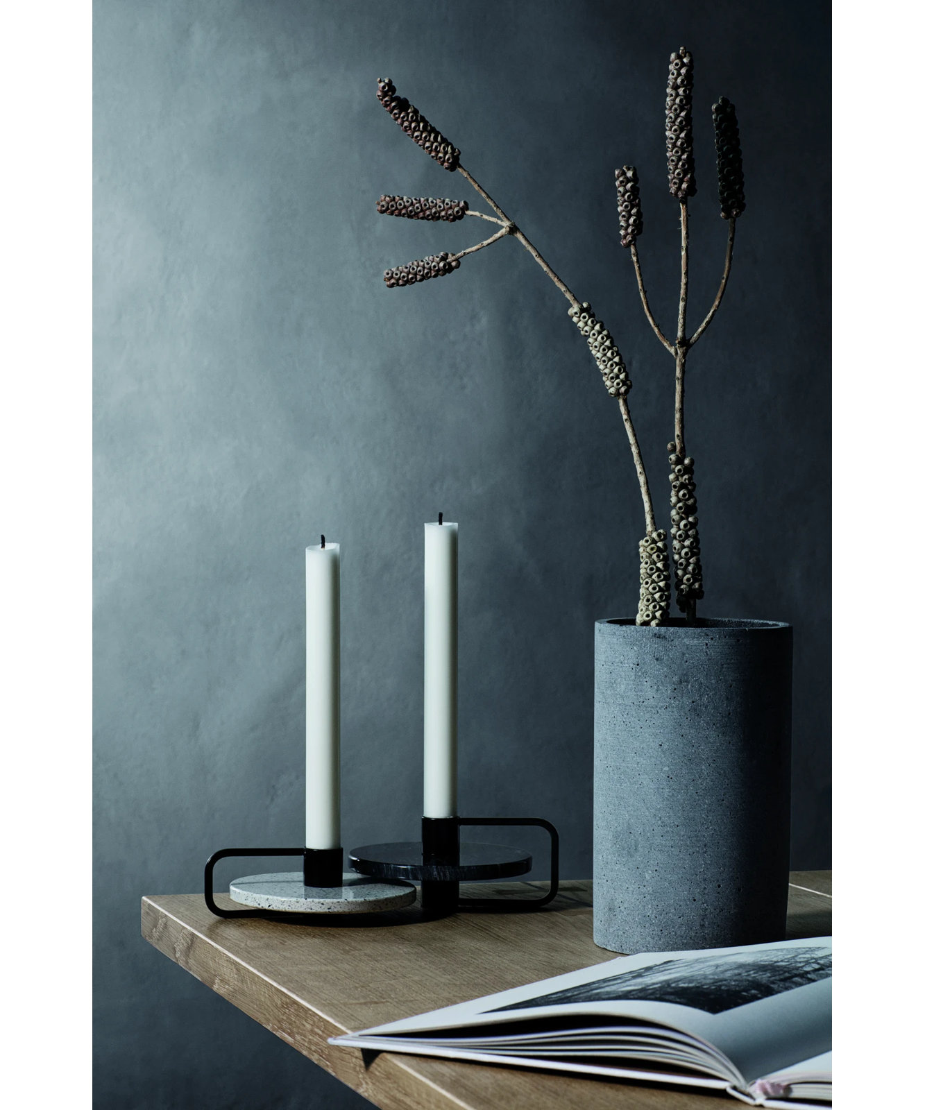 Table Vase, 9.45" H x 4.72" W x 4.72" D, Hellgrau