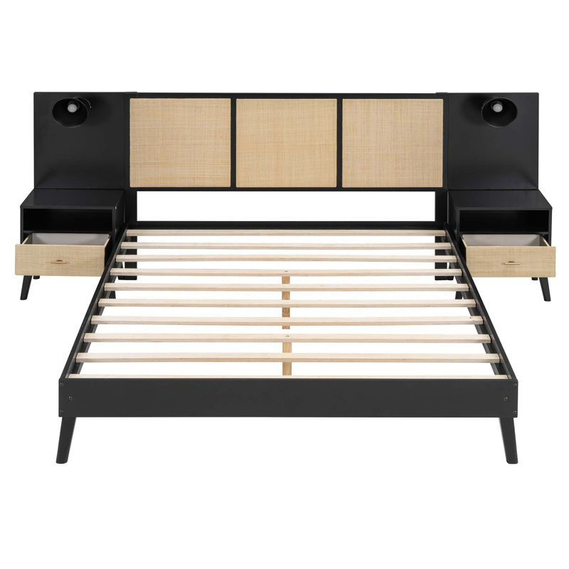 Structure de lit grand format en rotin et bois avec 2 tables de chevet et lampes, Noir