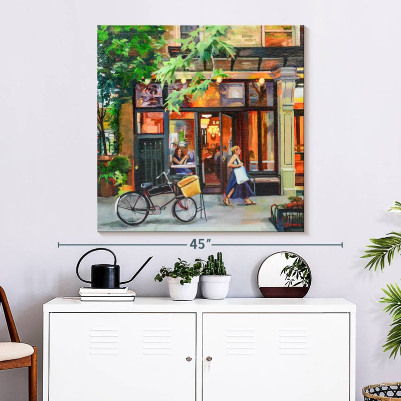 Nicci New York Bistro, 33" H x 33" W