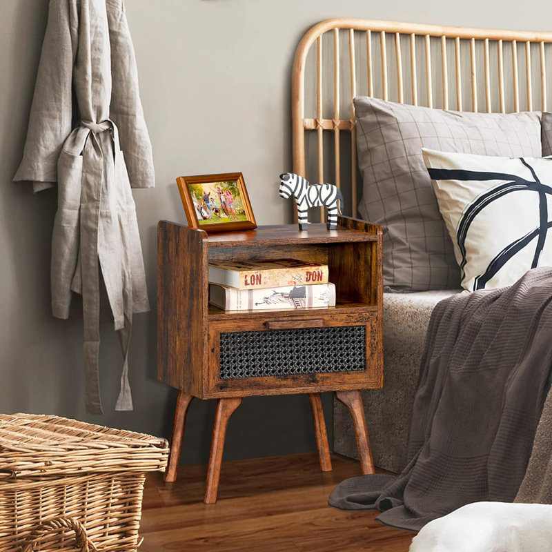 Bronislaus End Table, Brown