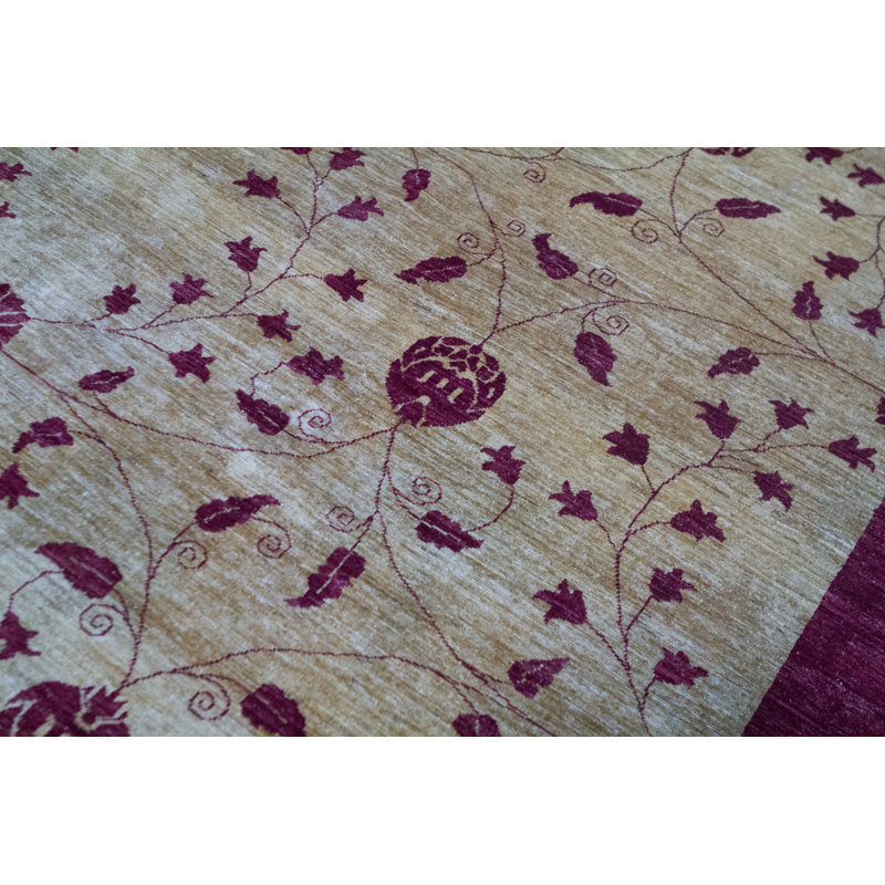 Tapis doré de haute qualité noué à la main