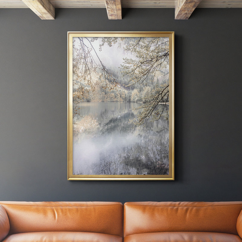 «Misty Lake», reproduction encadrée de qualité supérieure - prête à être accrochée, Or, H 42,5 po x l 30,5 po x P 1 po