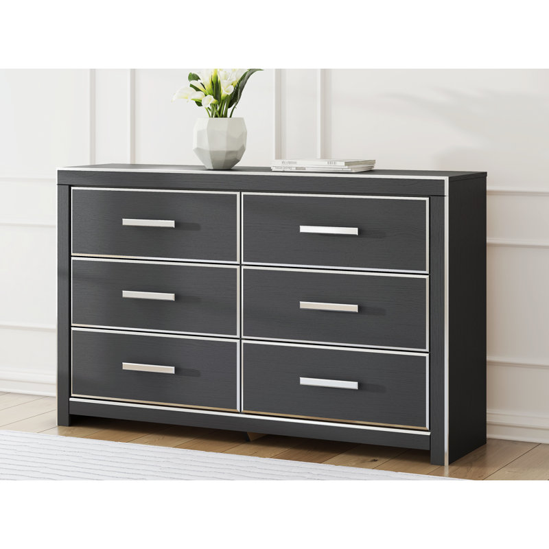 Devanie Dresser