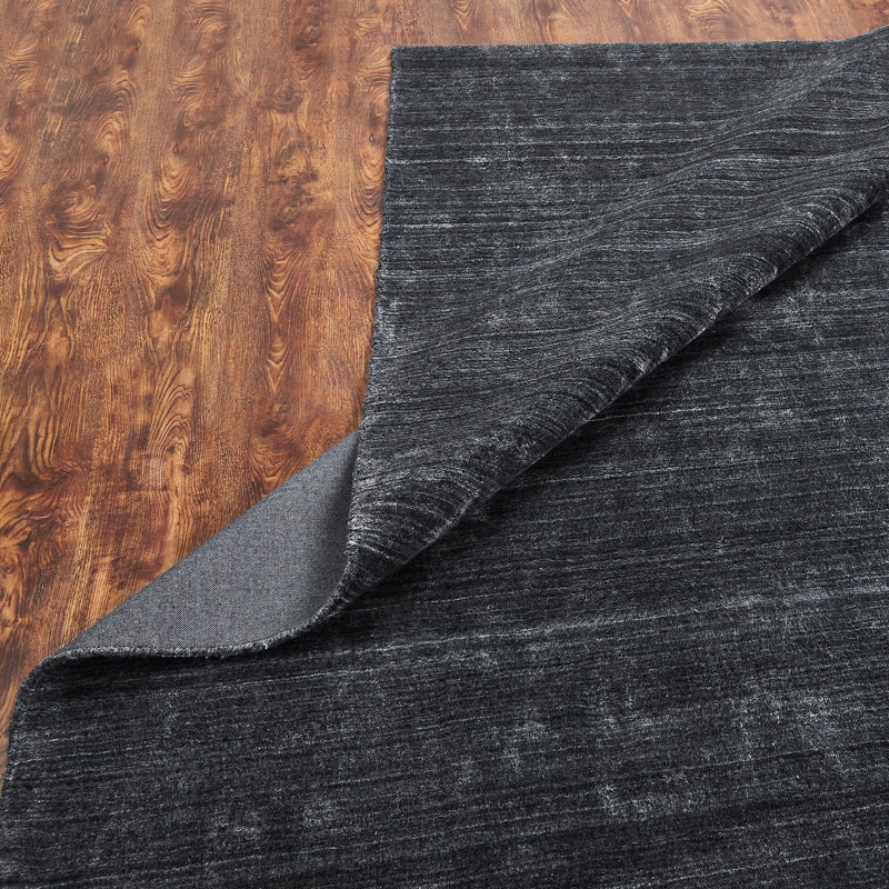 Tapis gris foncé tissé à plat à la main Dona, Rectangle 5 pi 6 po x 8 pi 6 po