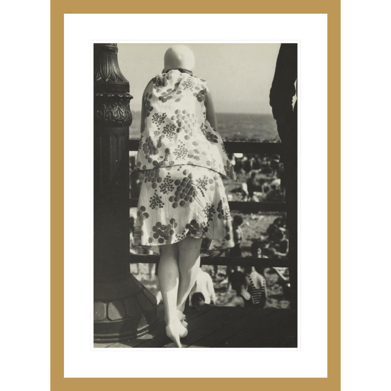 «Coney Island Boardwalk» par Walker Evans - impression giclée encadrée, H 29,5 po x l 21,92 po