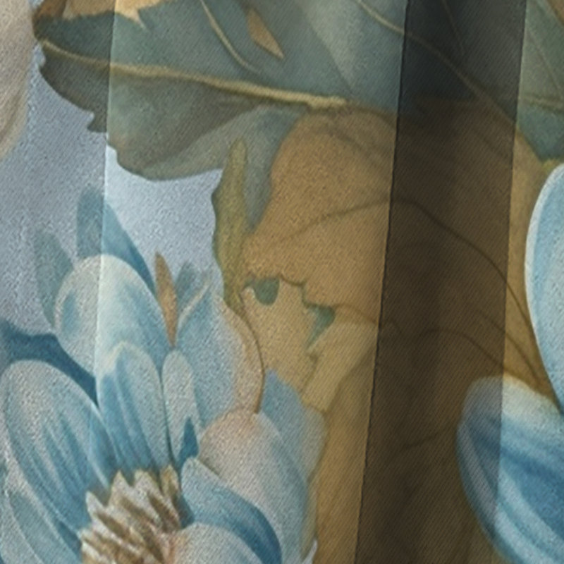 Rideau occultant floral blanc et bleu Chrysanthèmes Symphony I - 1 panneau, L 52 po x L 84 po