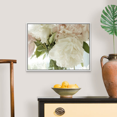 Reproduction de photo sur toile, "vintage bouquet" par Judy Stalus