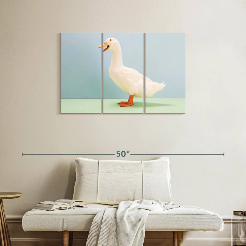 Brampt White Duck, 24" H x 38" W