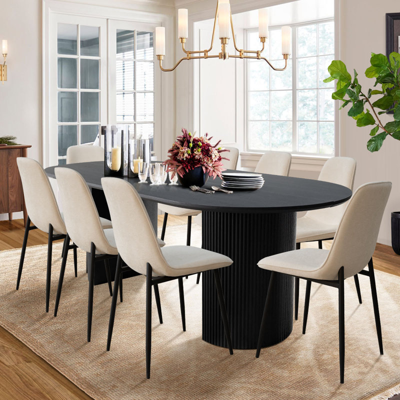 Ensemble de table de salle à manger pour 8 personnes Quentin avec table ovale 79 po et 8 chaises en chenille, Beige