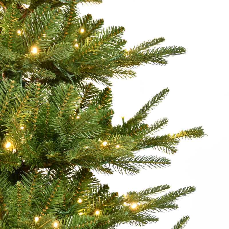 Slim 7.5' Pre-Lit Spruce Tree