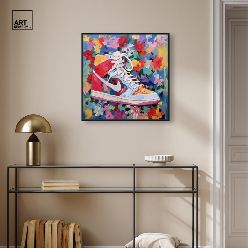 «Whimsical Sneaker», toile par Sneaker , H 25 po x l 25 po, Noir, Cadre flottant