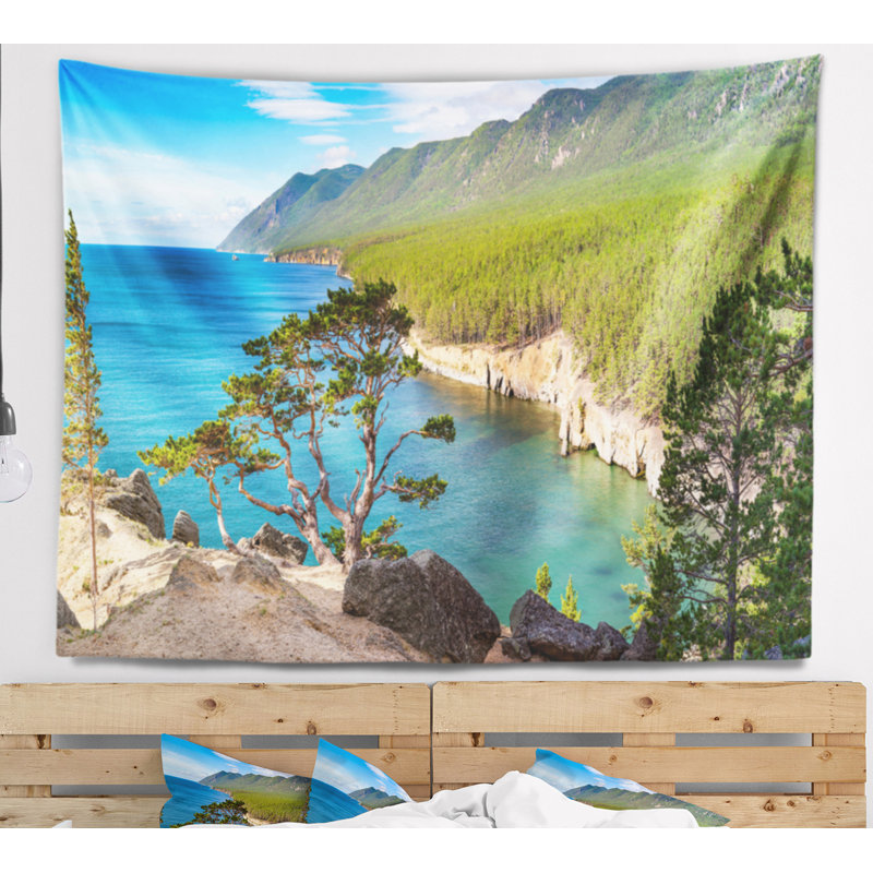 Tapisserie du lac Baïkal le jour d'été, H 78 po x l 92 po