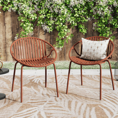 Chaises de salle à manger de patio empilables avec design respirant, style moderne et simple (ensemble de 2), pieds en métal + dossier en plastique, orange