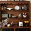 Buffet rétro en bois massif brun noyer avec portes en rotin