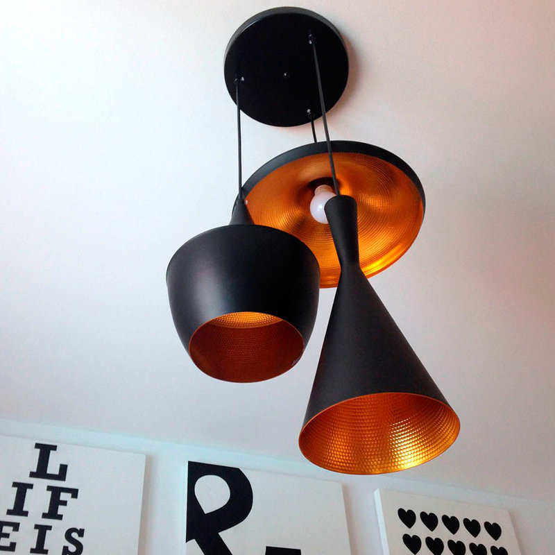 Ensemble de trois luminaires suspendus noirs