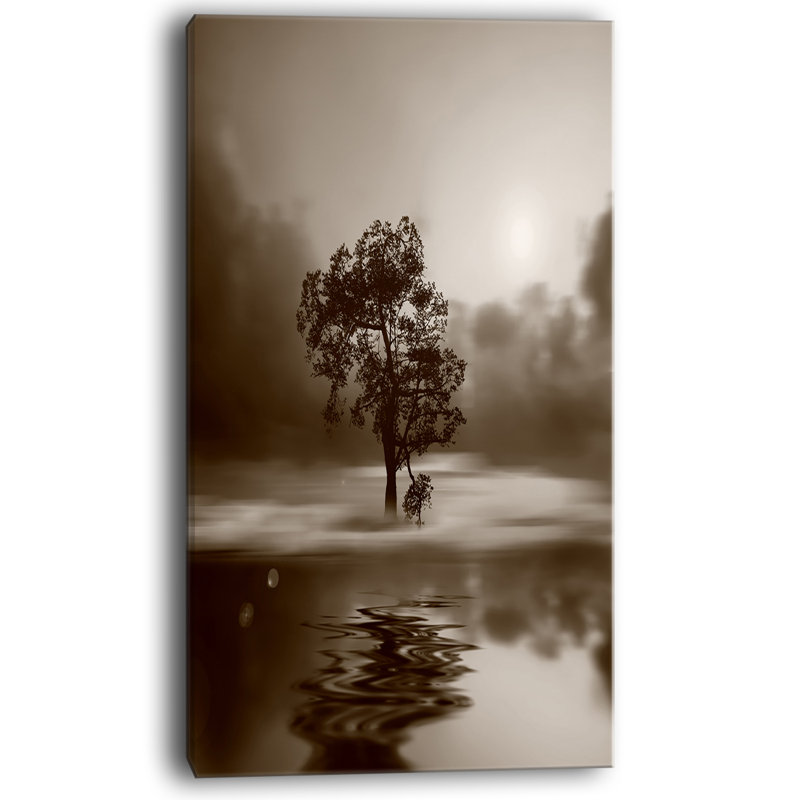 Reproduction de photo sur toile tendue, "tree on island on island" . sépia, H 32 po x l 16 po x P 1 po