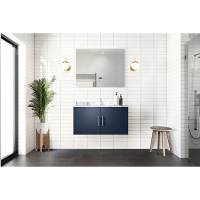 36 po L x P 22 po. Meuble-lavabo bleu marine avec miroir à DEL - processus d'installation abondant, entièrement assemblé pour une installation rapide